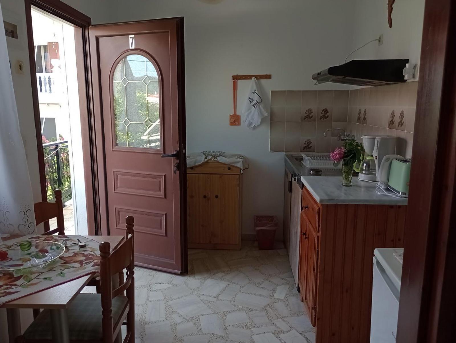 קוקארי Katerina Apartments מראה חיצוני תמונה